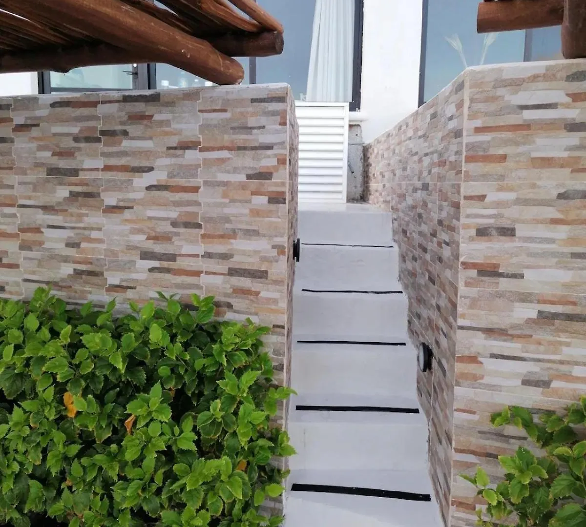 Beachfront Studio With Ocean View Cancun Apartment