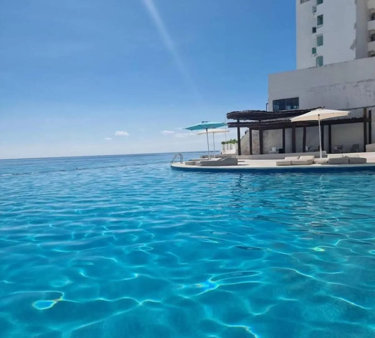 Apartment Beachfront Studio With Ocean View Cancun Mexico