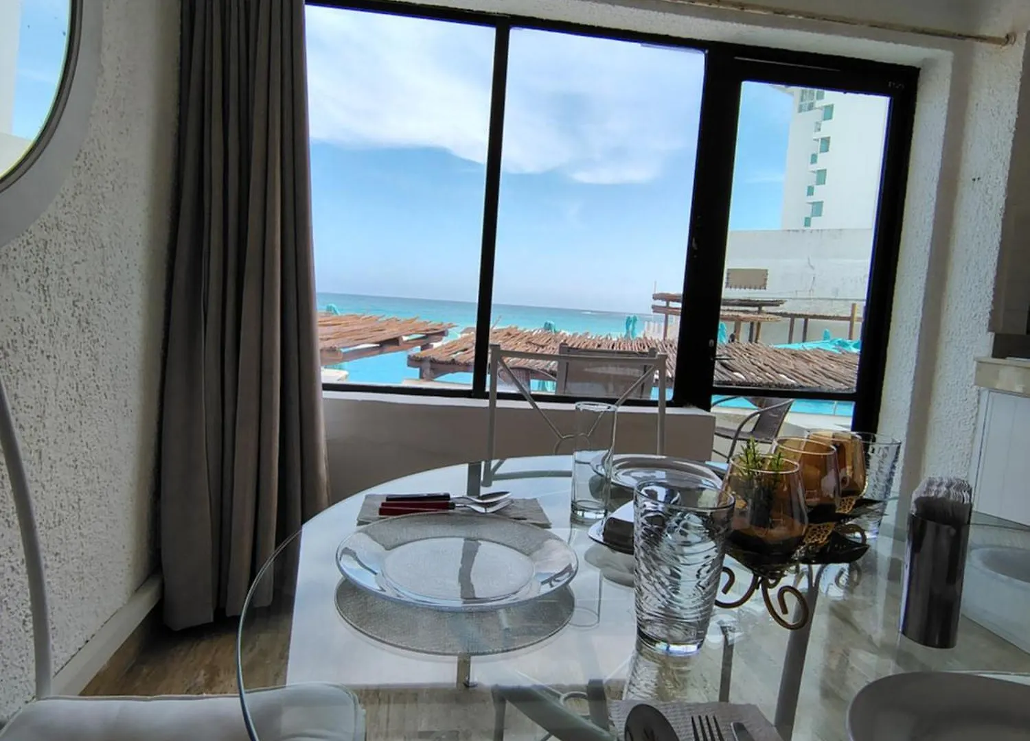 Beachfront Studio With Ocean View Cancun Apartment